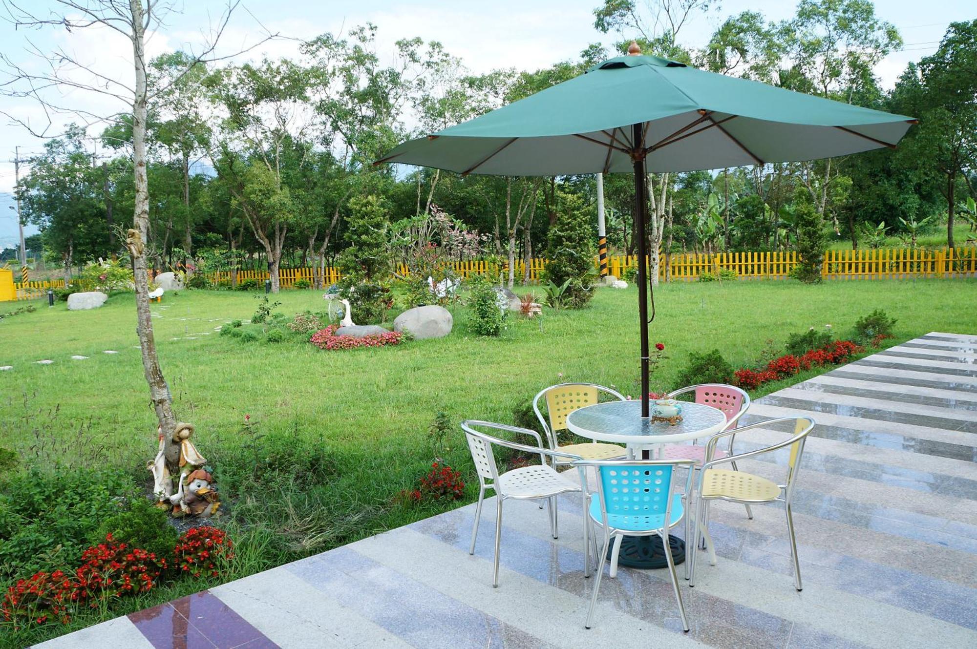 Bed and Breakfast 依比鴨鴨水岸會館 Ducking House Ruisui Esterno foto